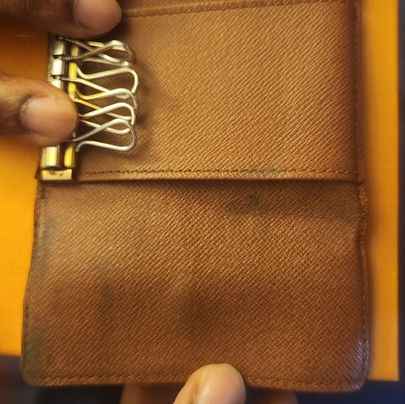 LV 6 key holder - Picture 4 of 6